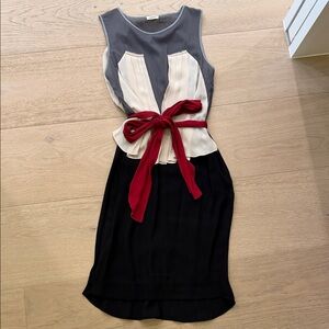 L'AGENCE Gray and Black Midi Dress with Red Tie